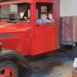 Meet your Posher, Grant